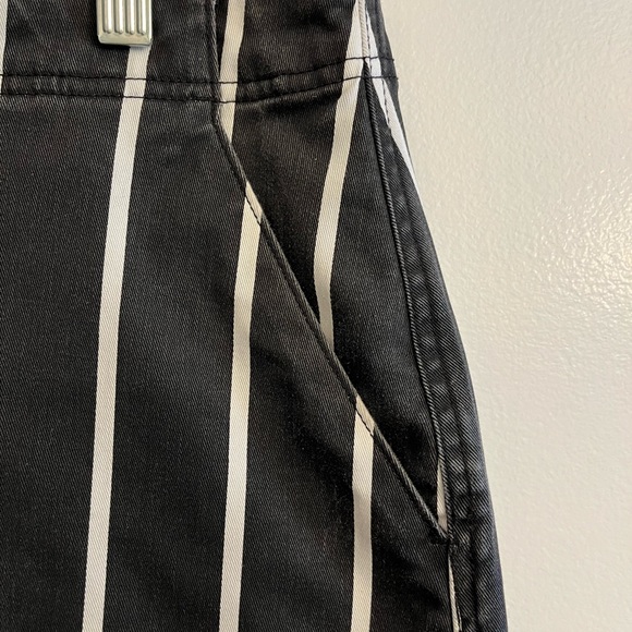 Volcom The Frochickie Mini Skirt - Picture 5 of 7